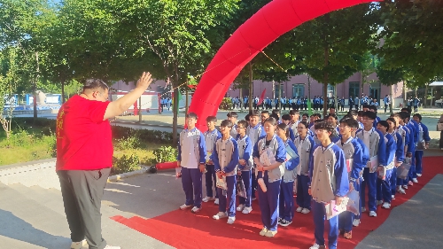 【国开·精彩教育】出征！国开少年凌云赴山海，执笔逐光战中考！